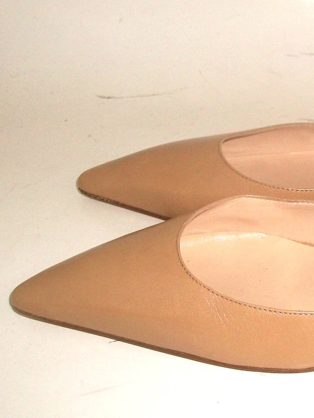 Manolo Blahnik Carolyne Beige Leather Slingback Mid-Heel Pumps 38.5M 8.5M READ - Picture 5 of 10
